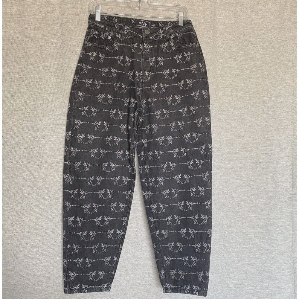 One Above Another High Waisted Tapered Leg Mom Jeans Sz 8 Black Angels Print